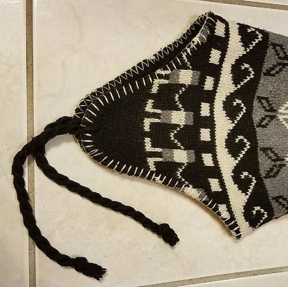 Winter hat - Picture 4 of 8